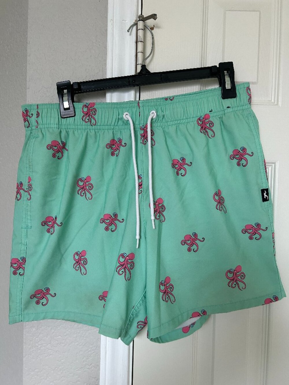 Hollister Men's Swim Trunks - Green with Pink Octopus - Medium
